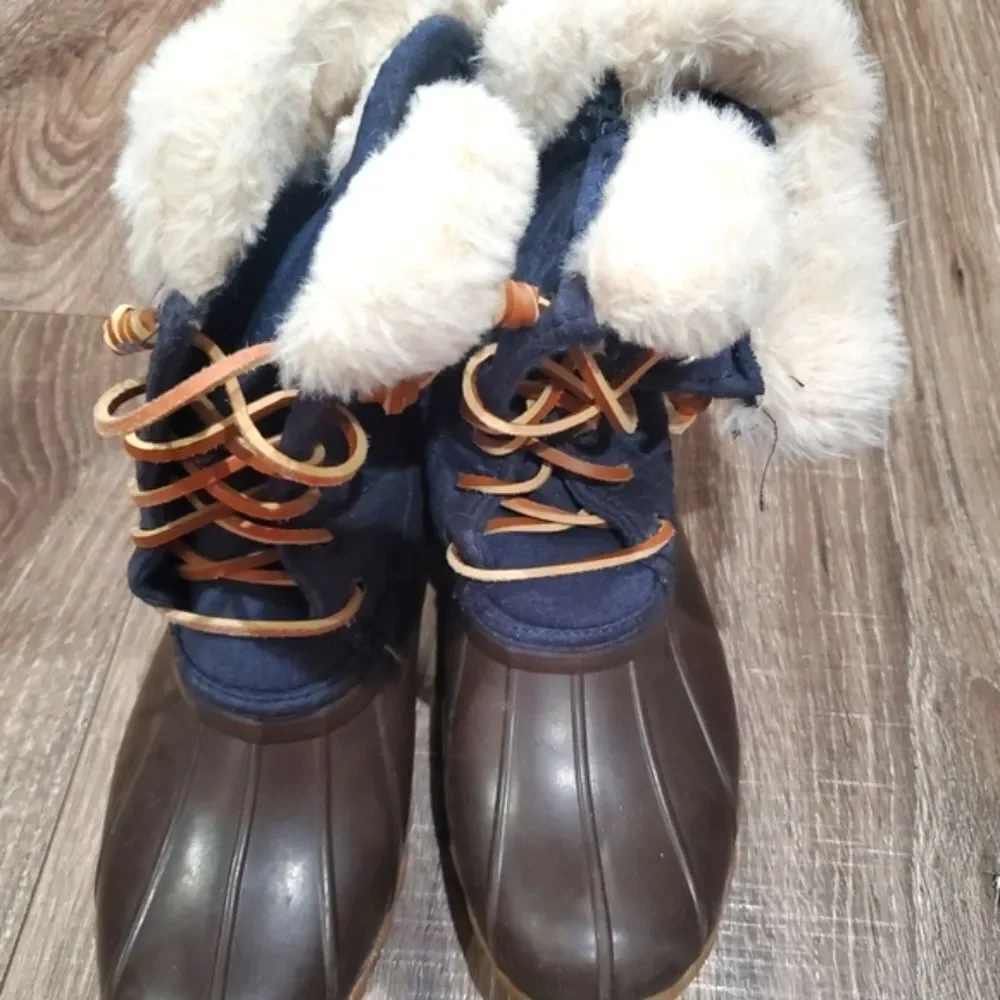 Girls Sperry Snow Boots Size 3 Kids' Brown and Navy Snow Boots with Faux Fur